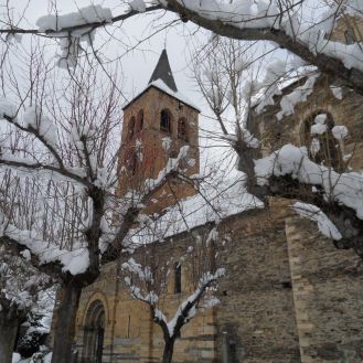 L'église de Vielha sous la neige